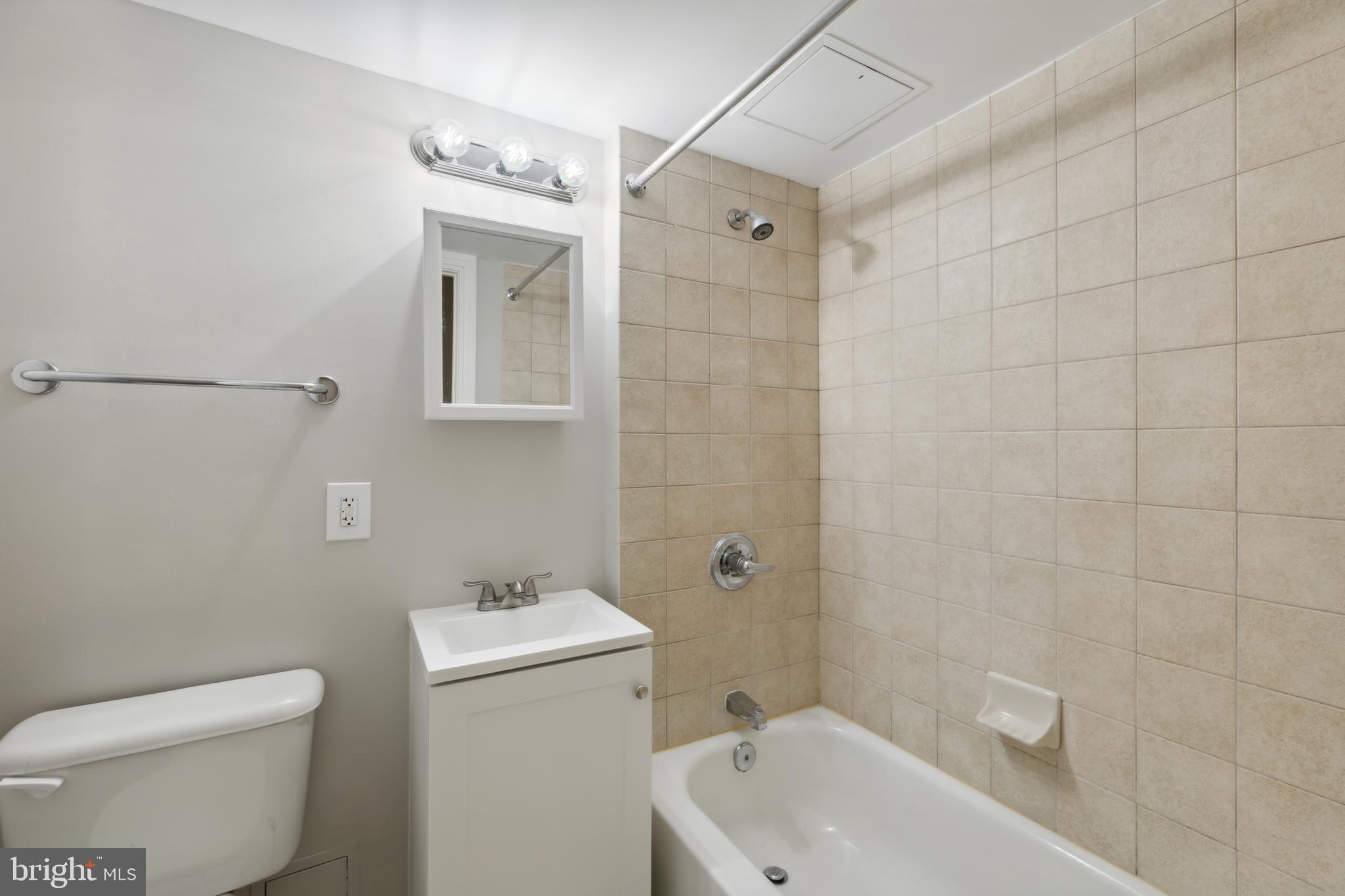 800 4th STREET SW Unit: N722