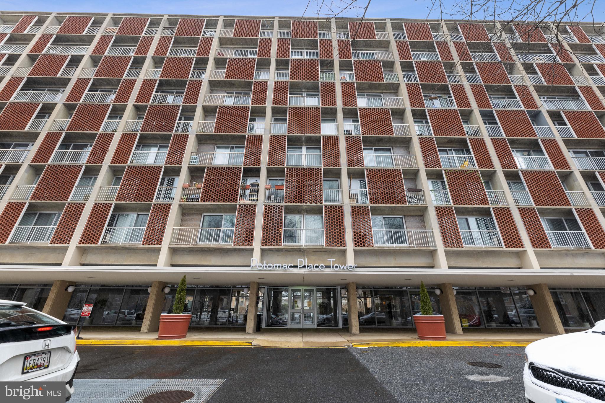 800 4th STREET SW Unit: N722