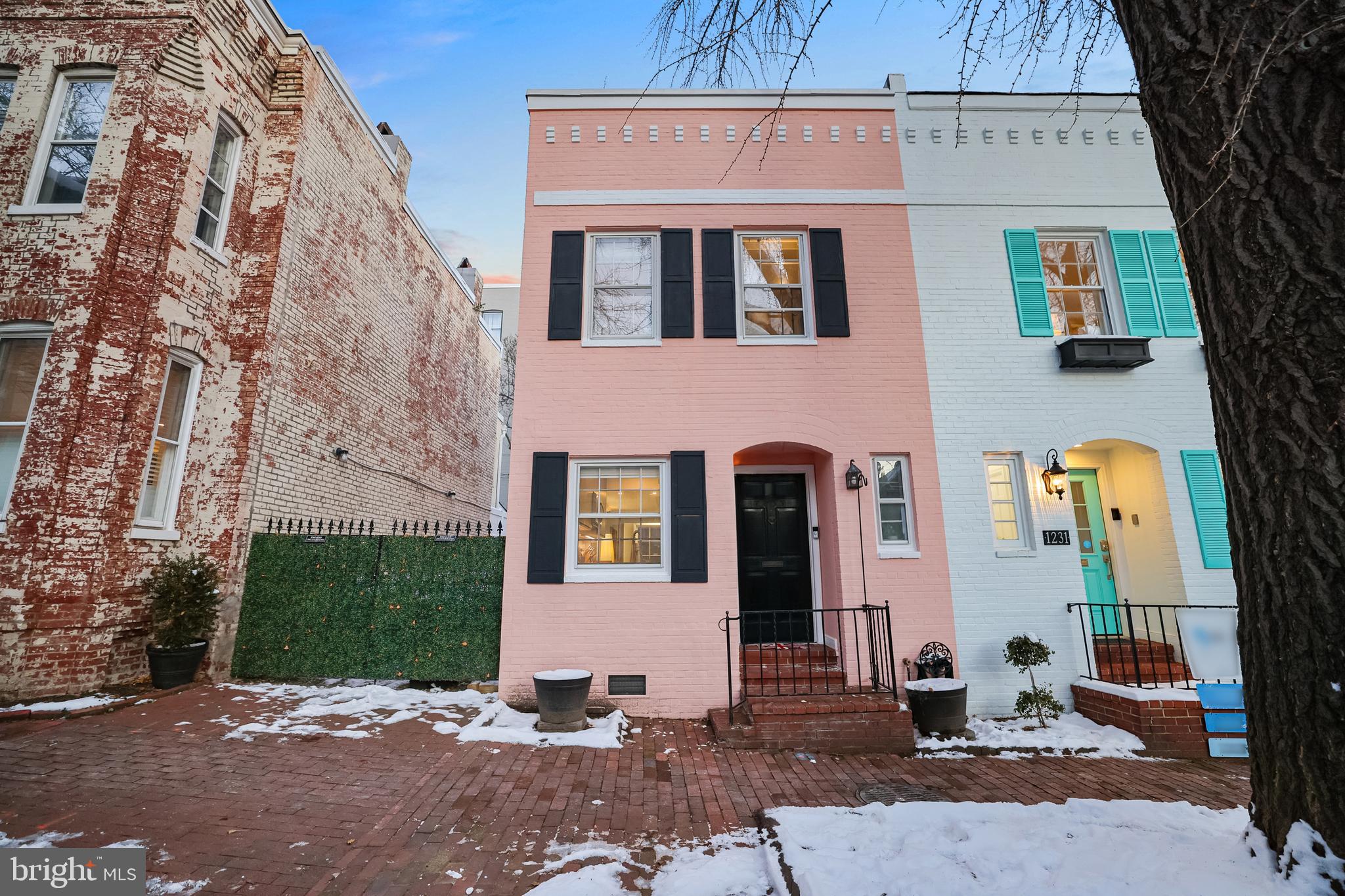 1233 Potomac STREET NW