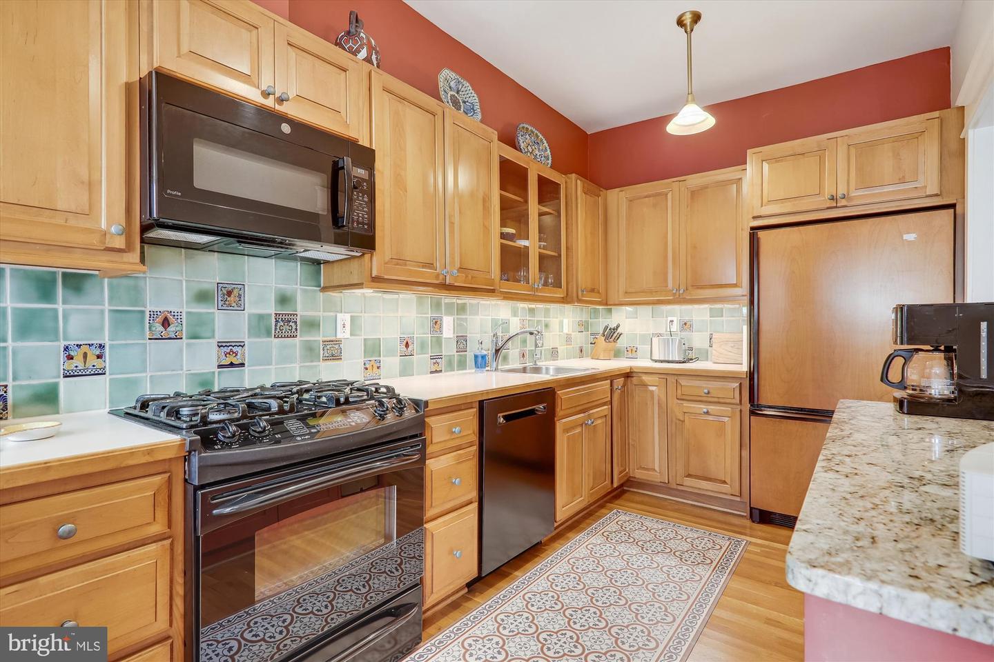 3821 Livingston STREET NW