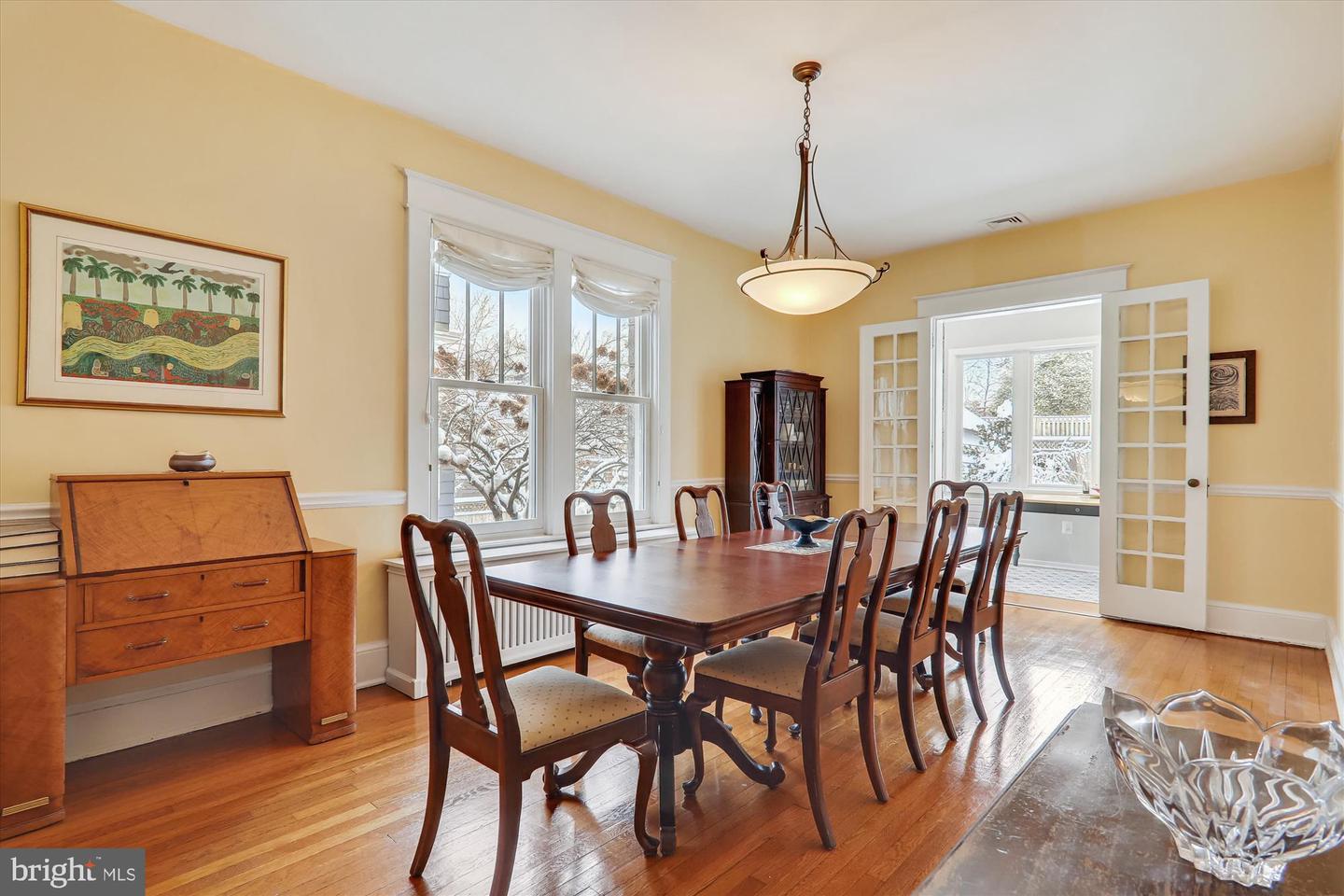 3821 Livingston STREET NW