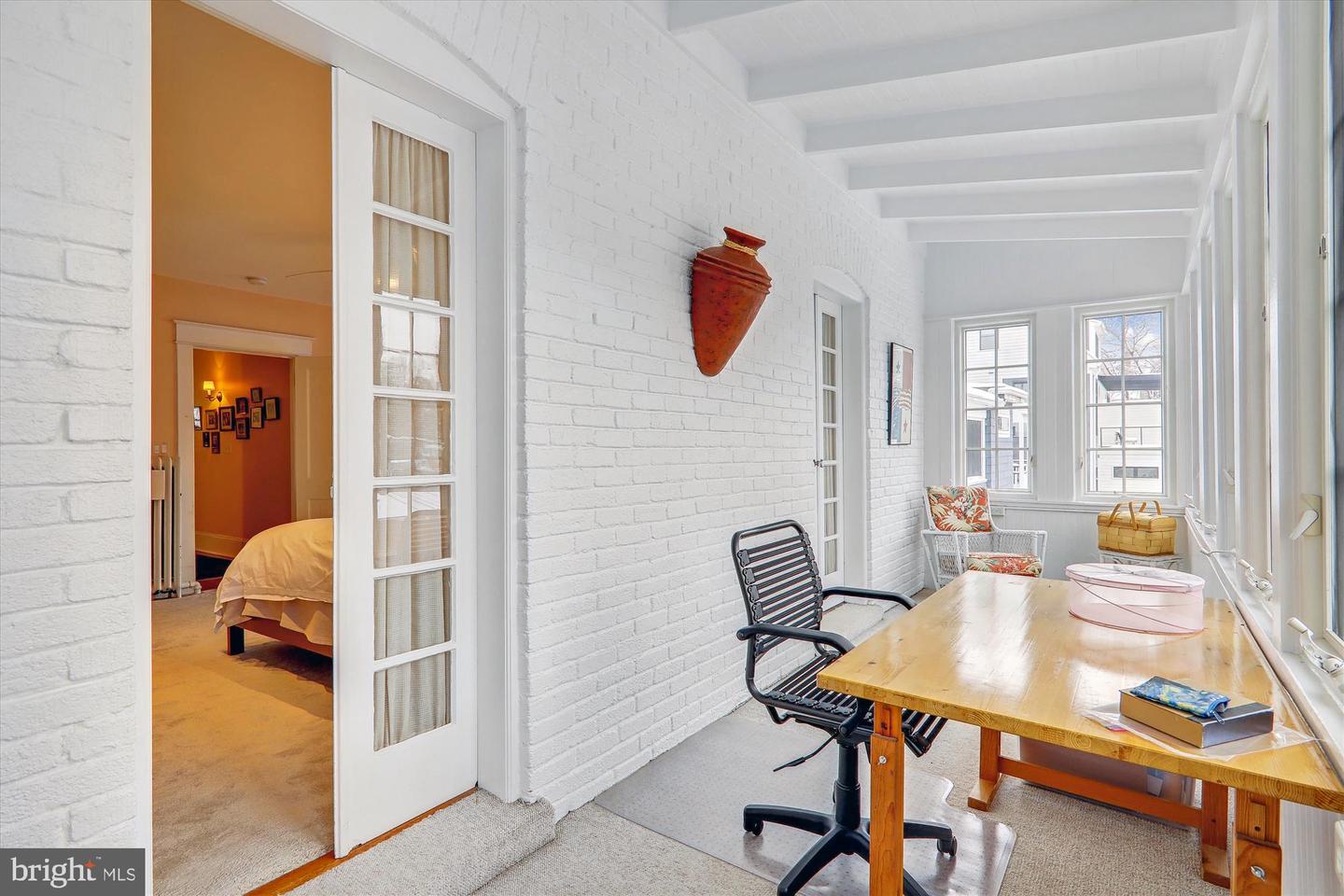 3821 Livingston STREET NW