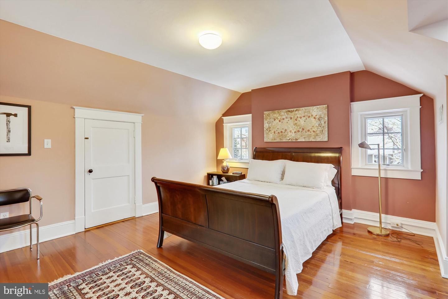 3821 Livingston STREET NW