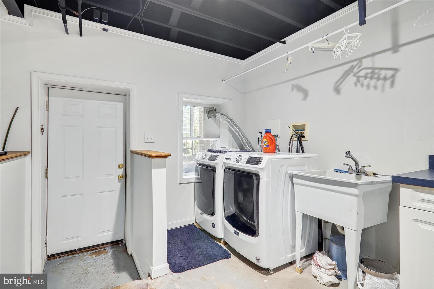 3821 Livingston STREET NW