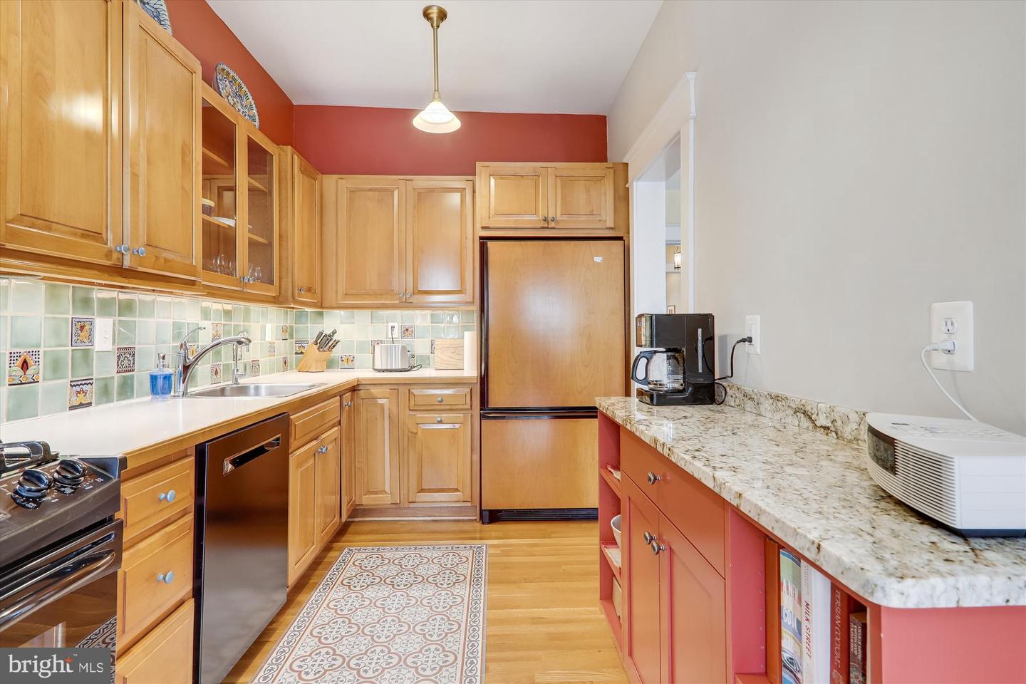 3821 Livingston STREET NW