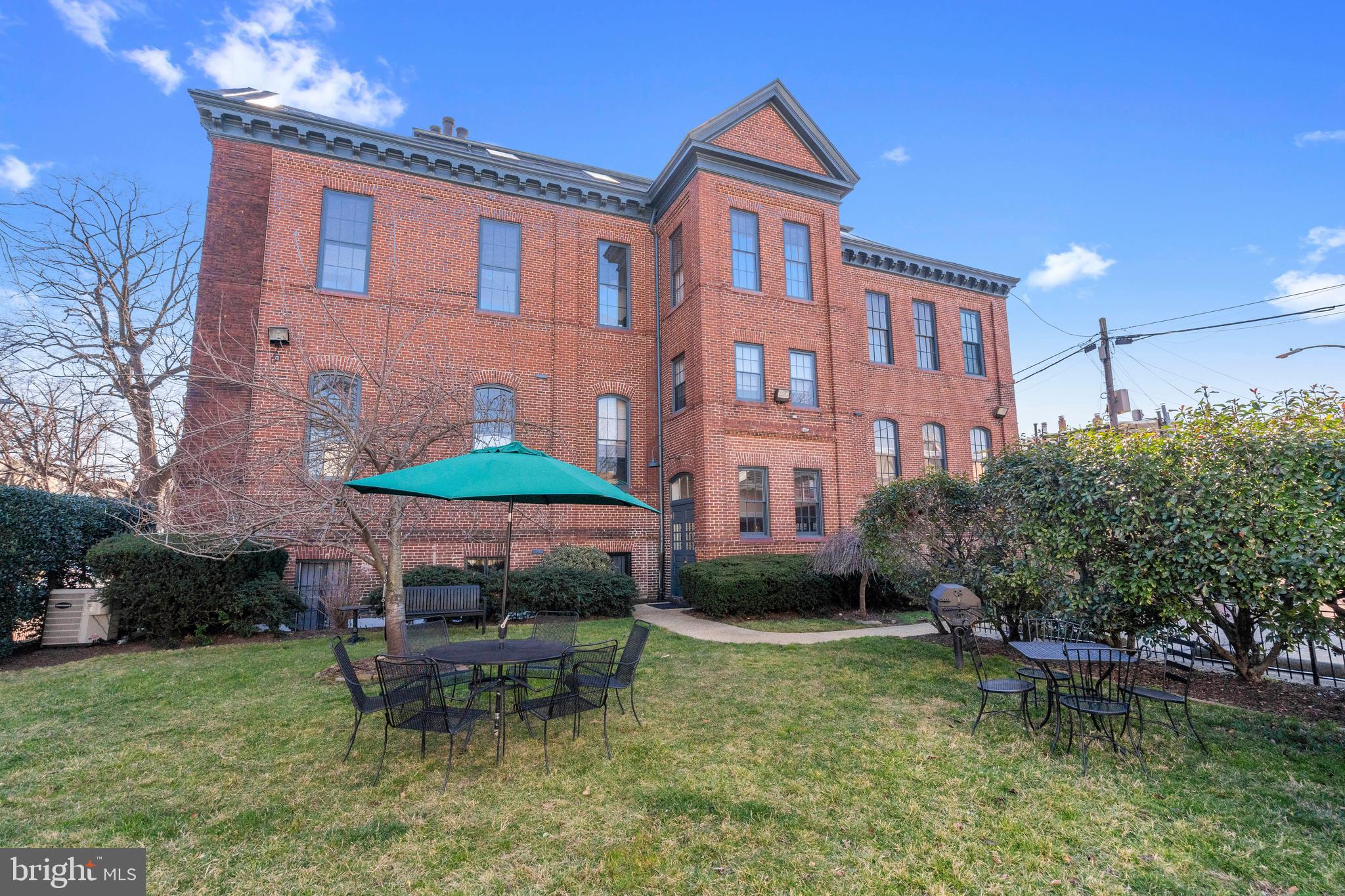 410 5th St NE #22