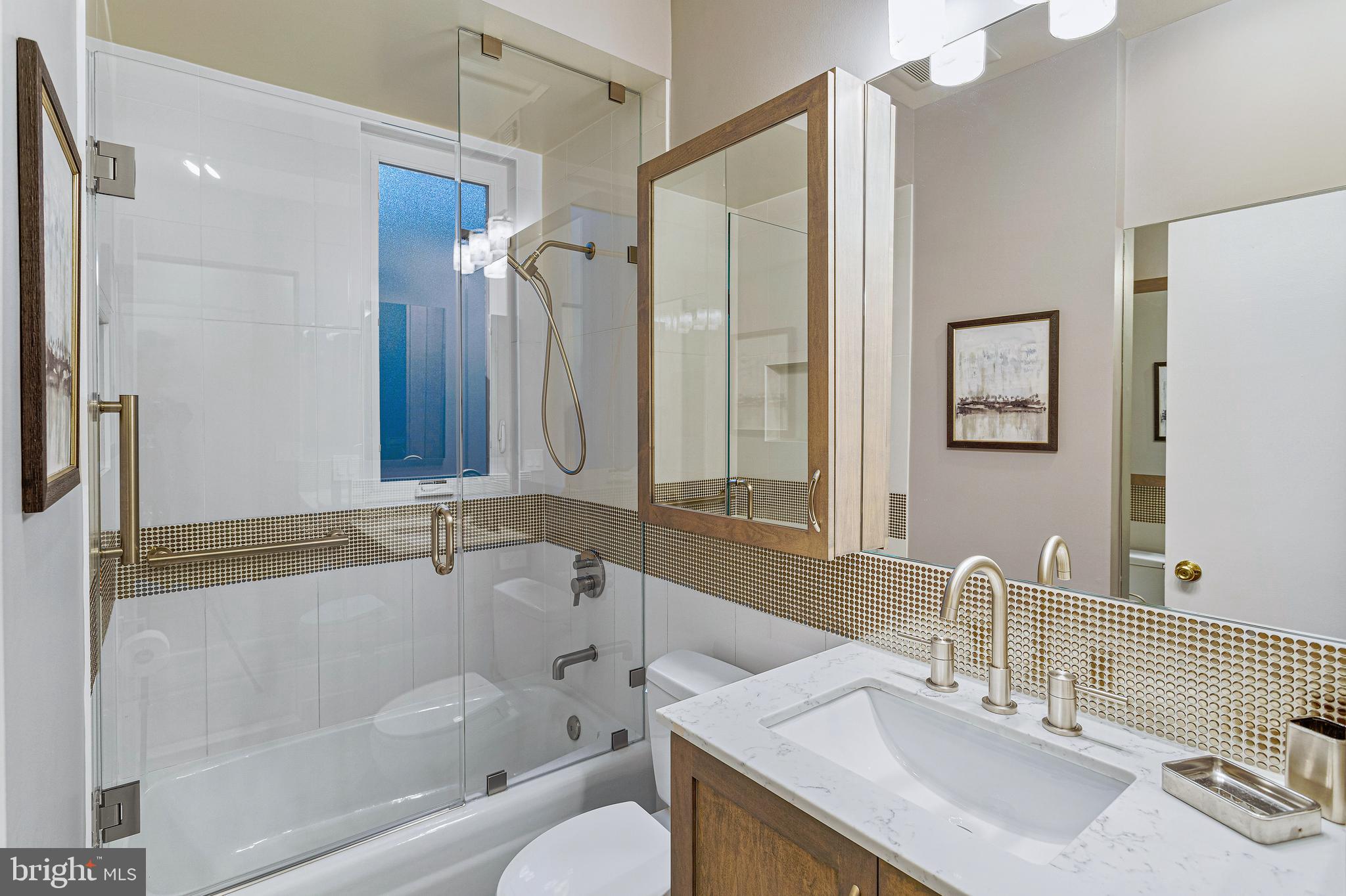 144 Tennessee Ave NE