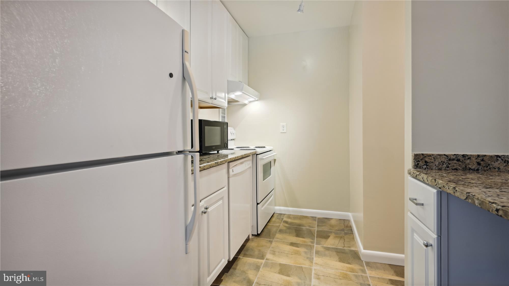 1718 P St NW #T19