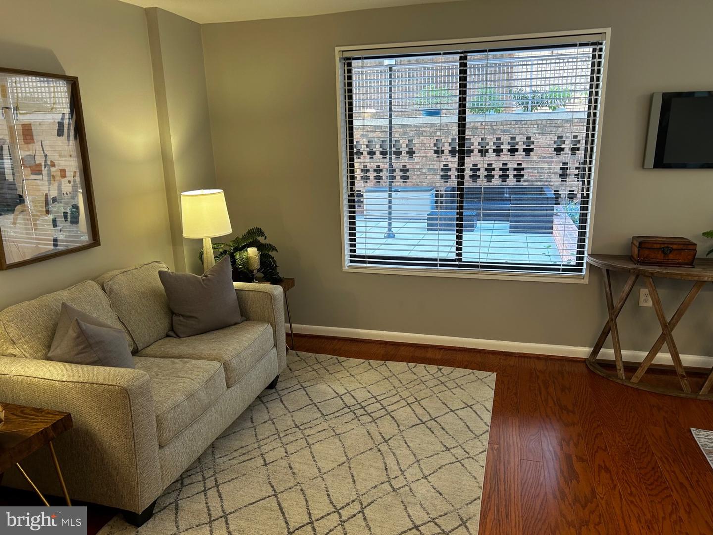 1718 P St NW #T19