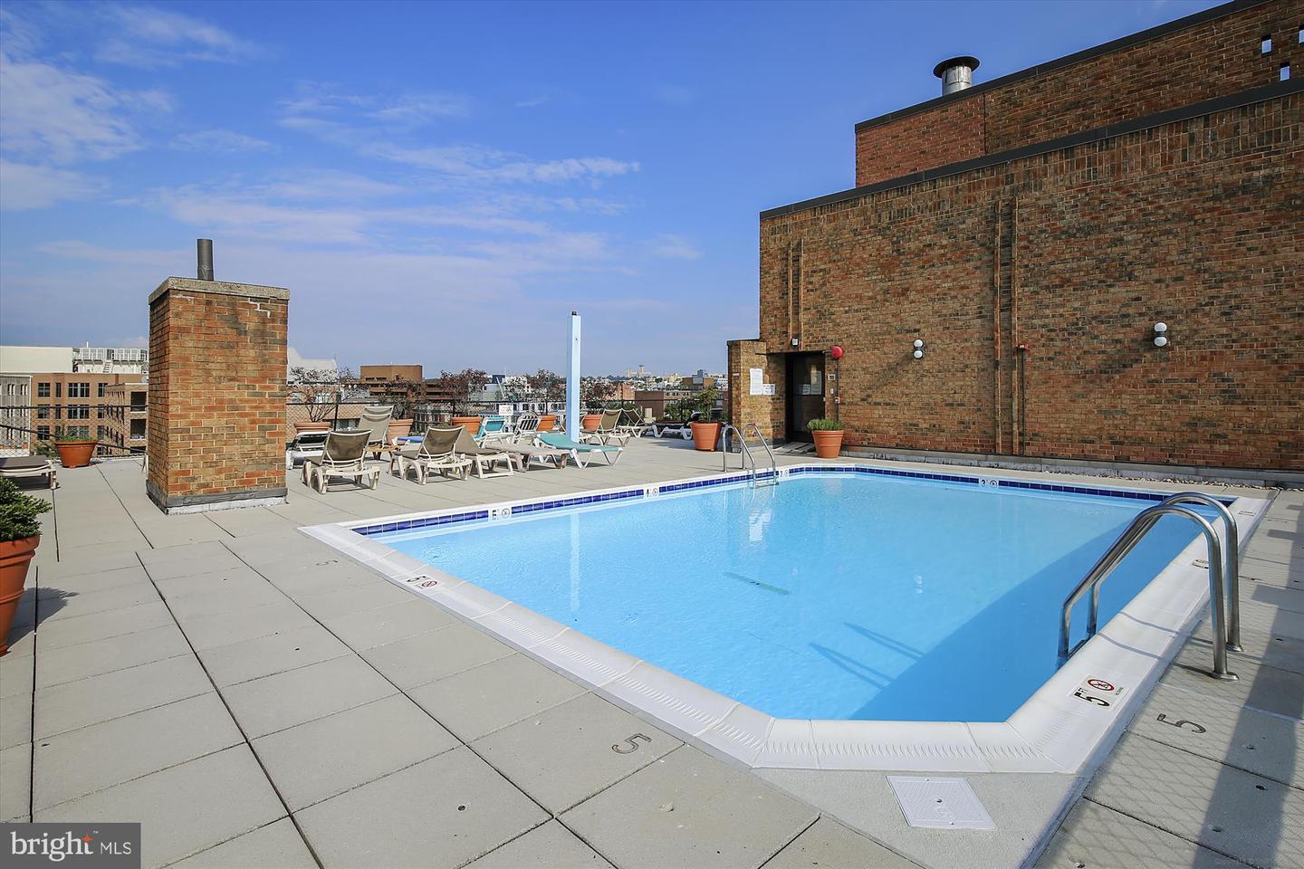 1718 P St NW #T19