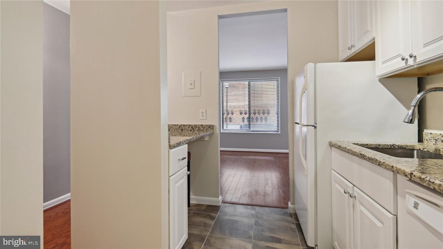 1718 P St NW #T19