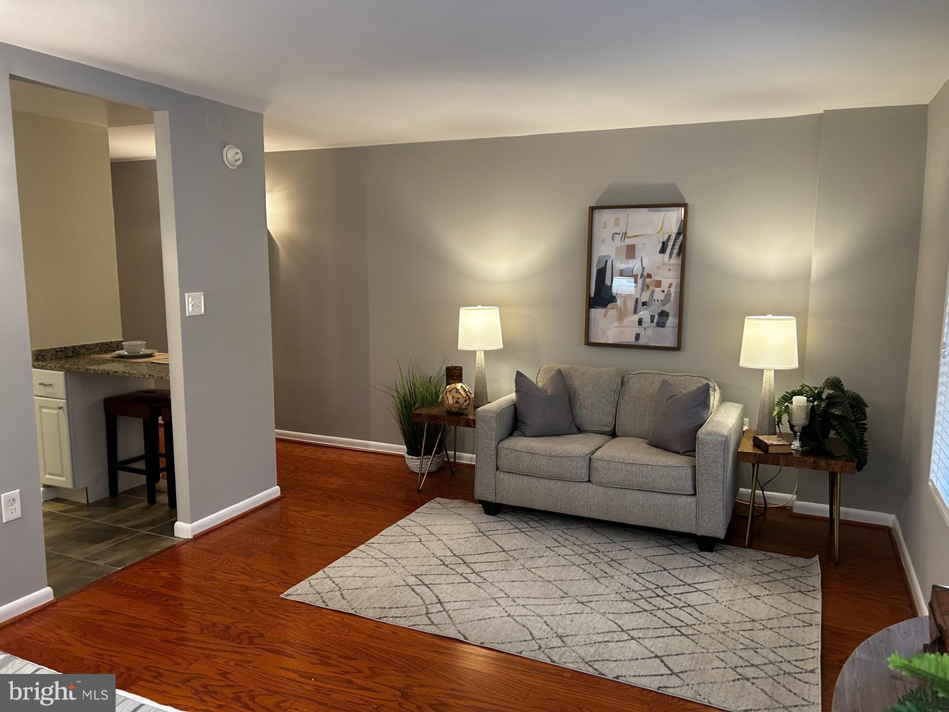 1718 P St NW #T19