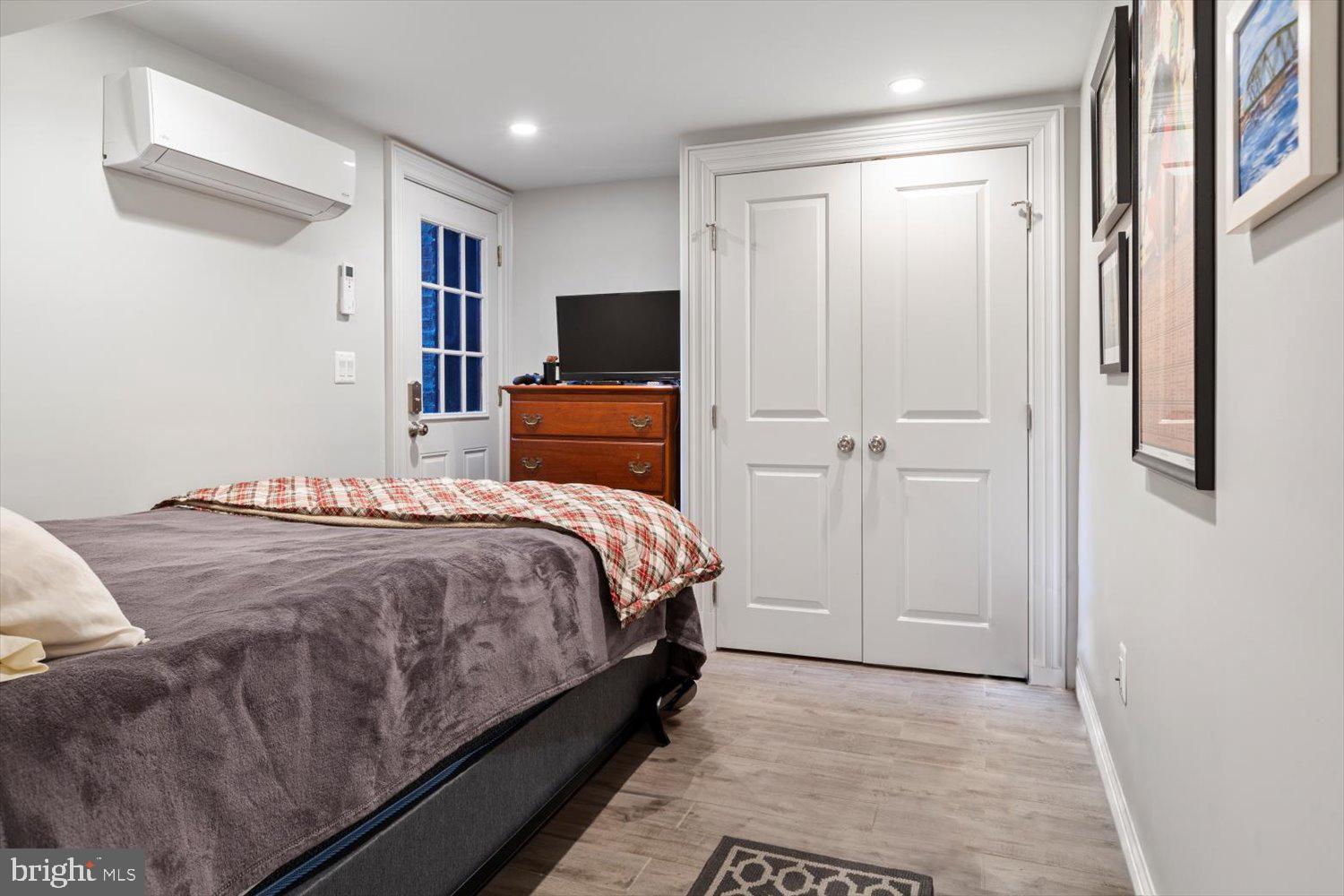 123 5th St NE