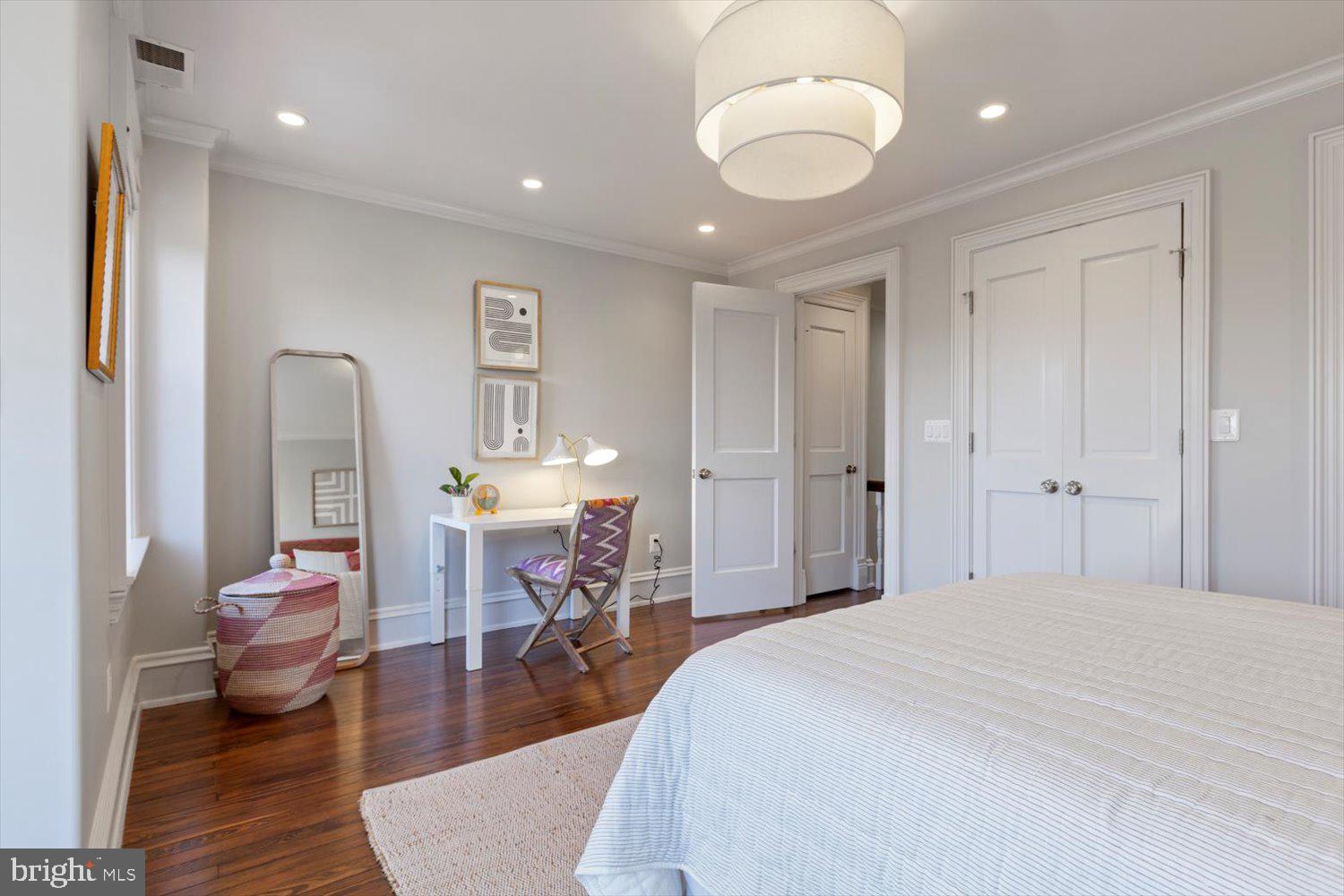 123 5th St NE