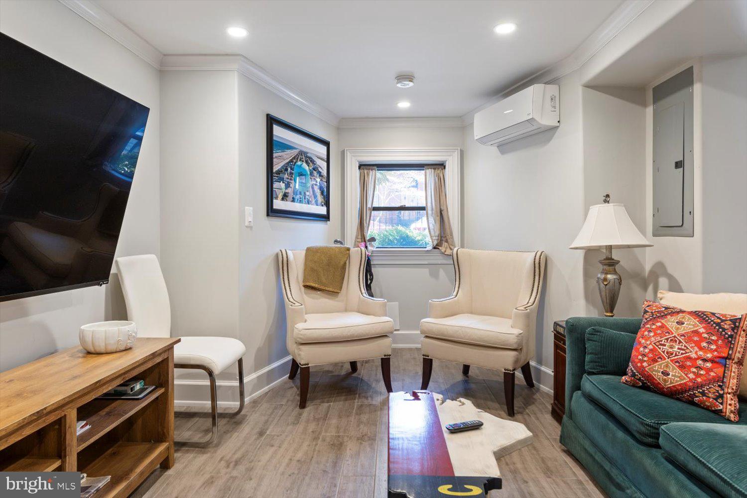 123 5th St NE