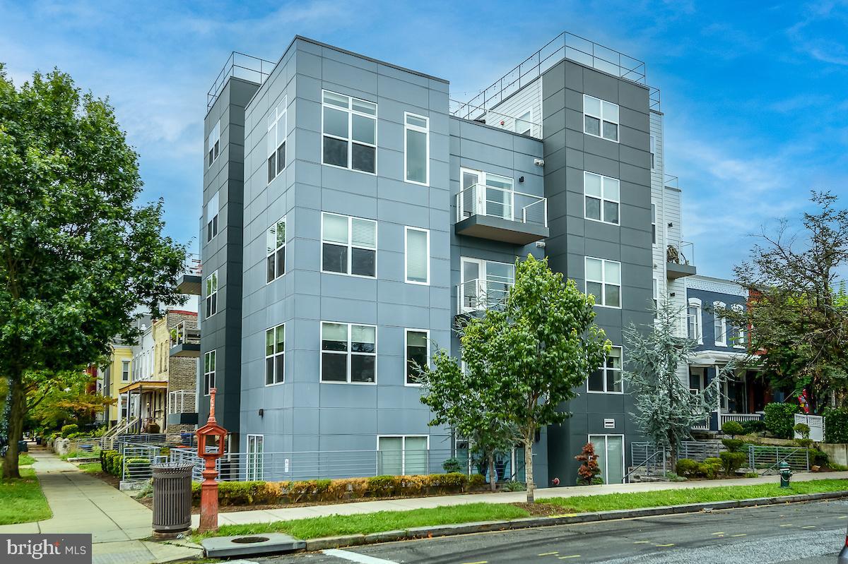 401 15th St SE #402