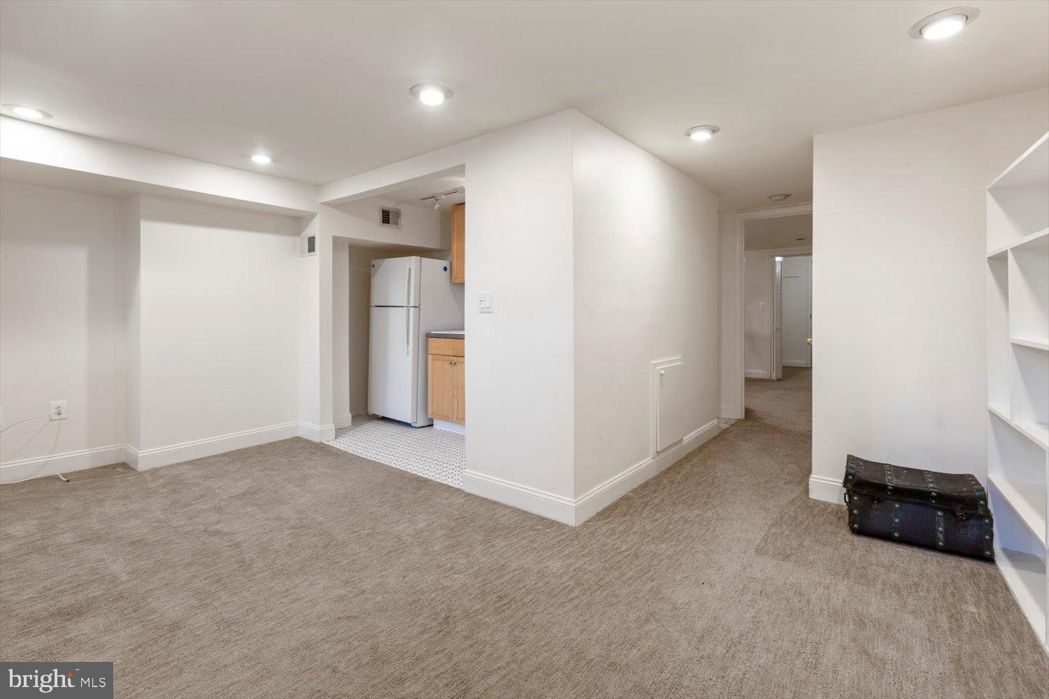 315 9th St SE