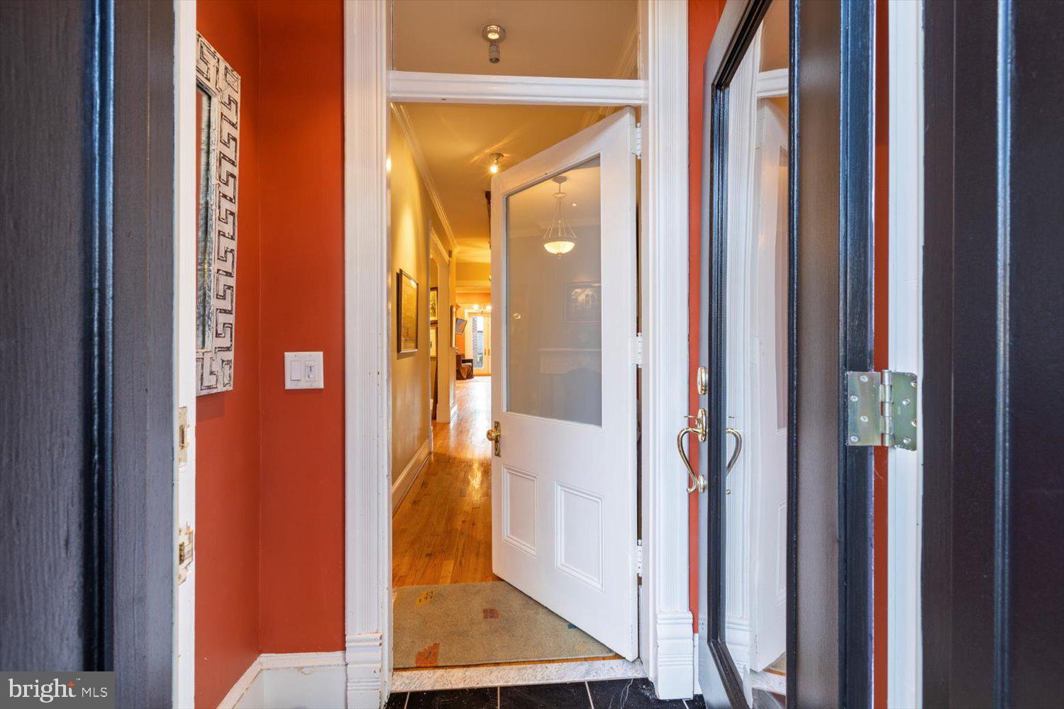 315 9th St SE
