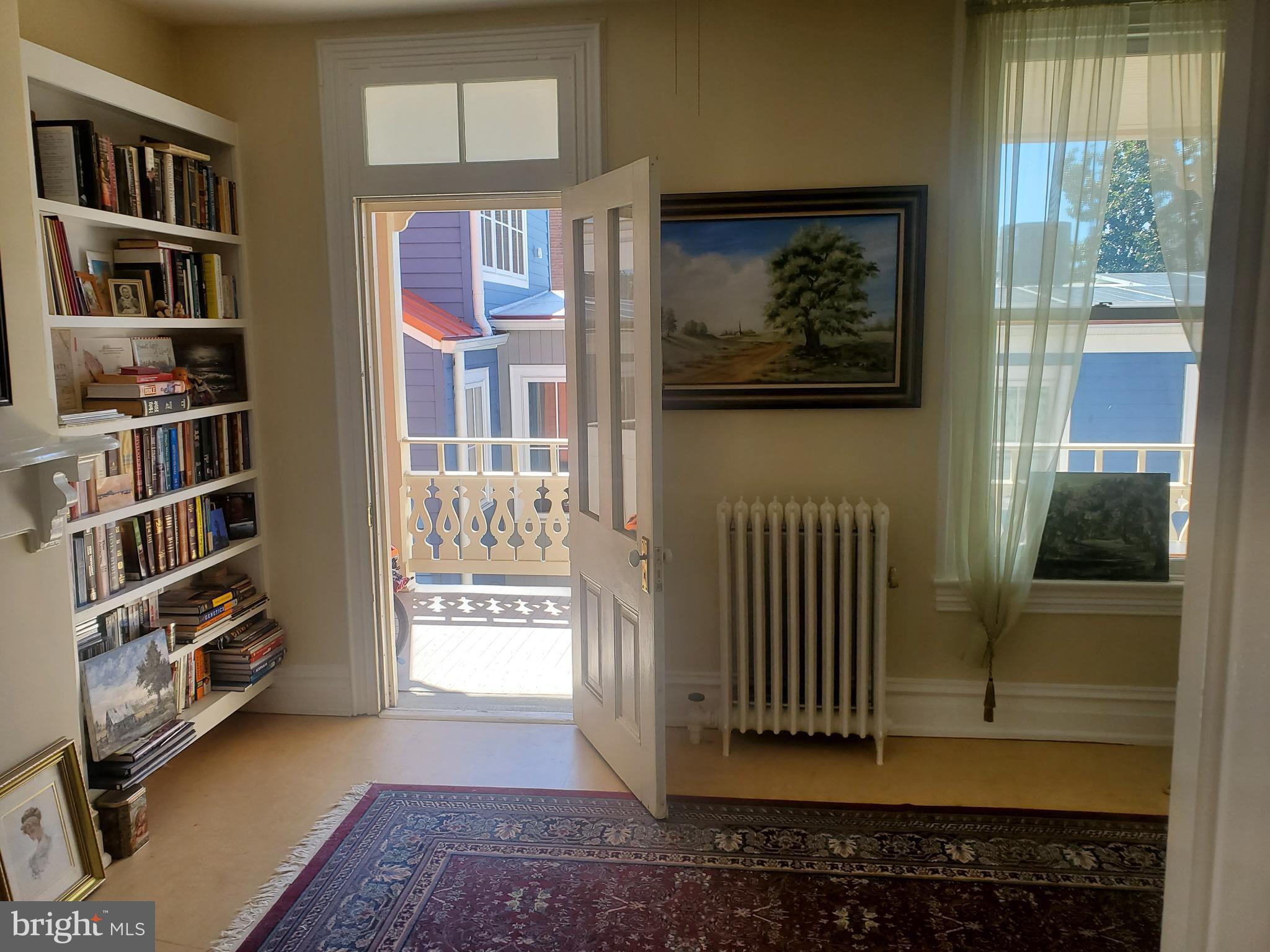 317 6th St SE