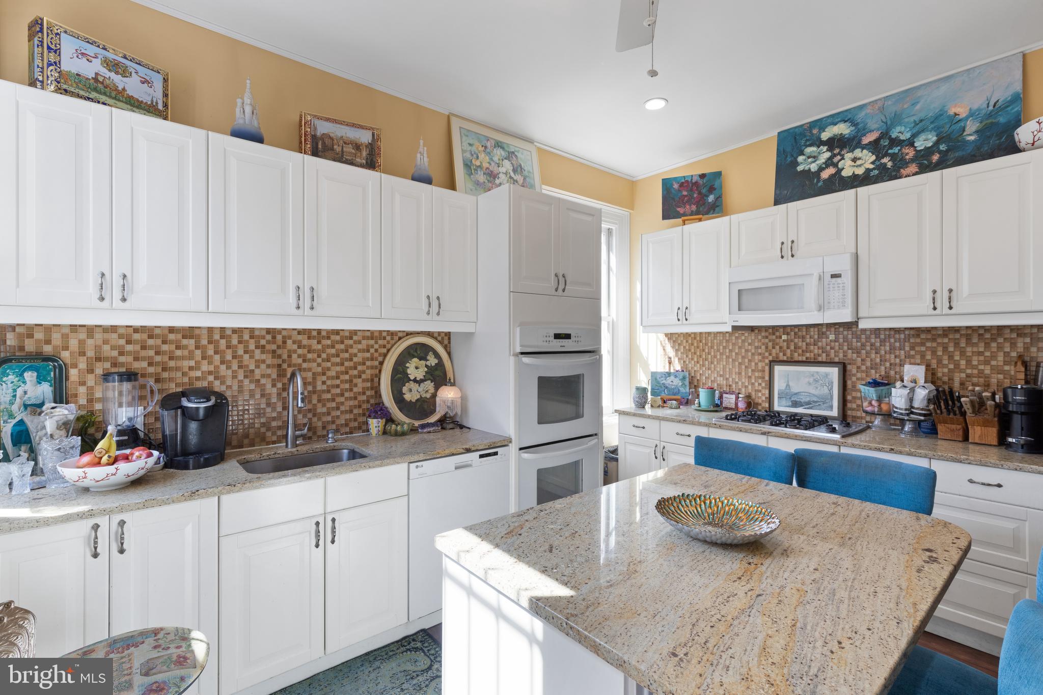 317 6th St SE