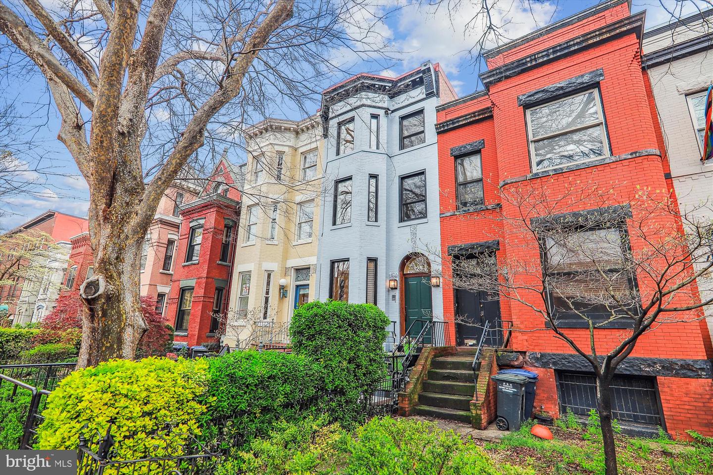 125 12th St NE