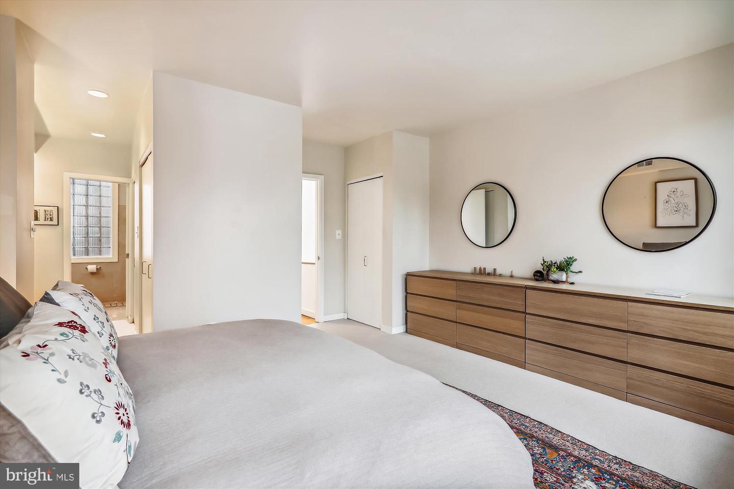 125 12th St NE