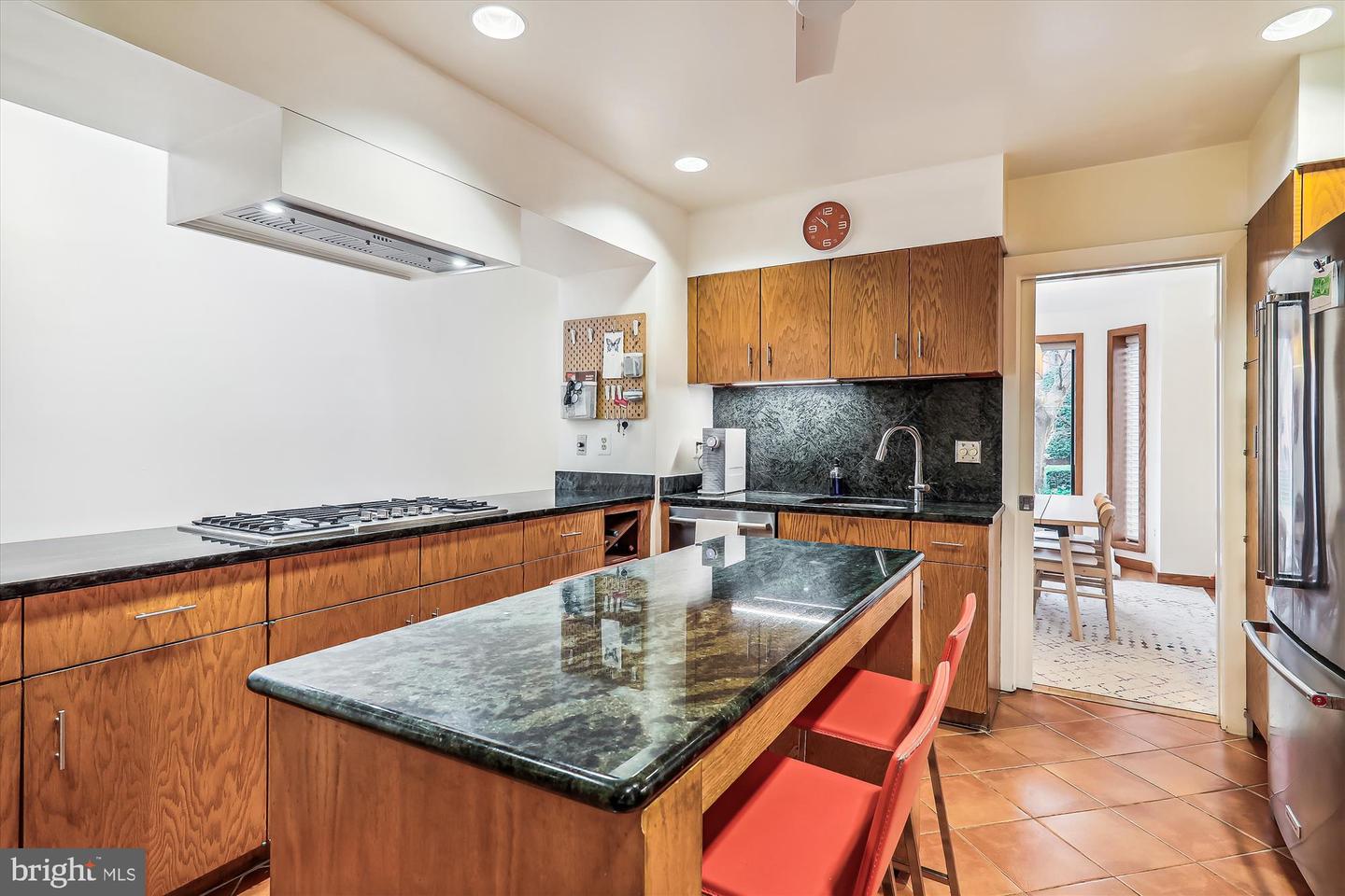 125 12th St NE