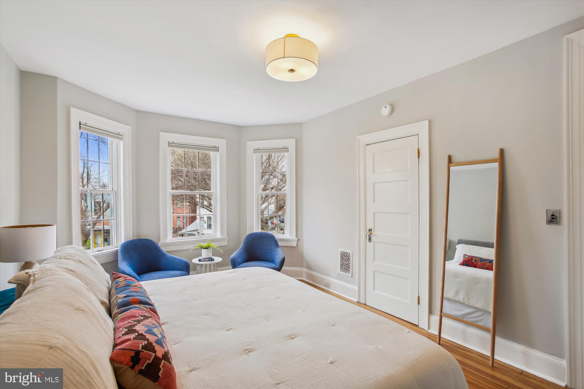105 14th St NE