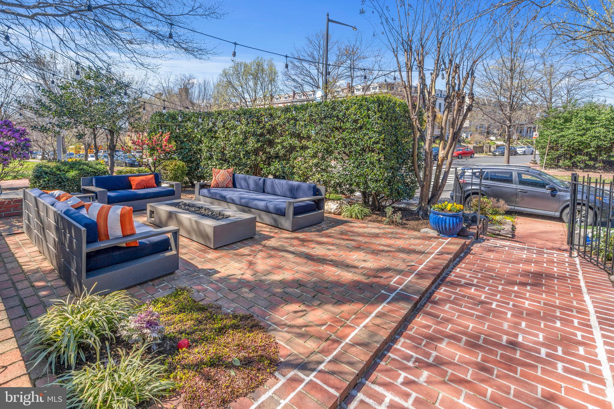 301 South Carolina Ave SE