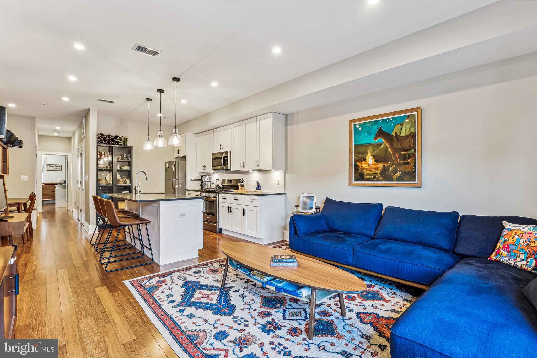 2221 M St NE #302