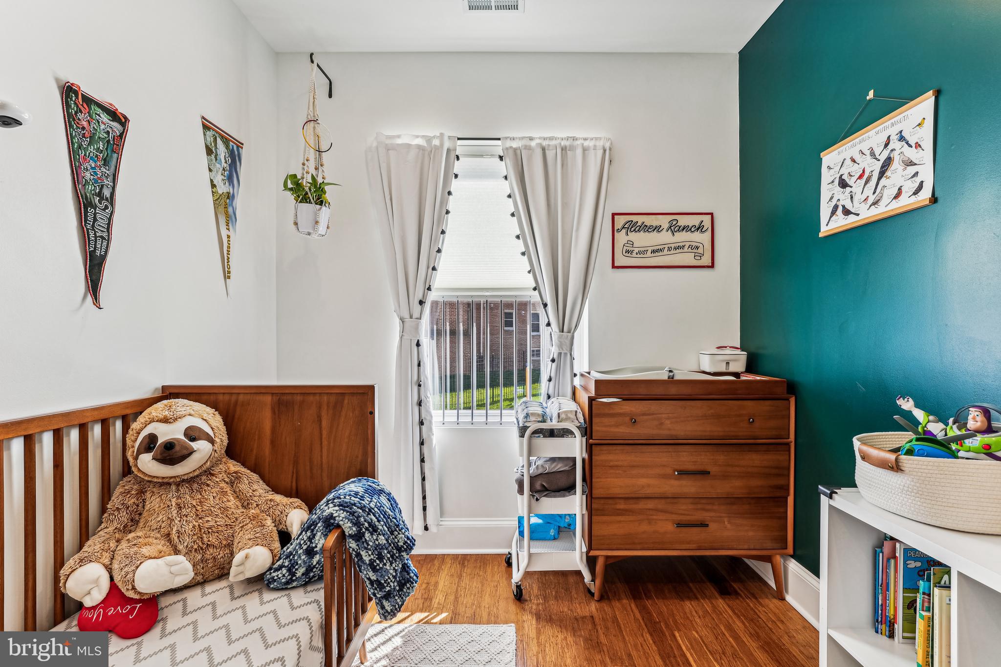 2221 M St NE #302