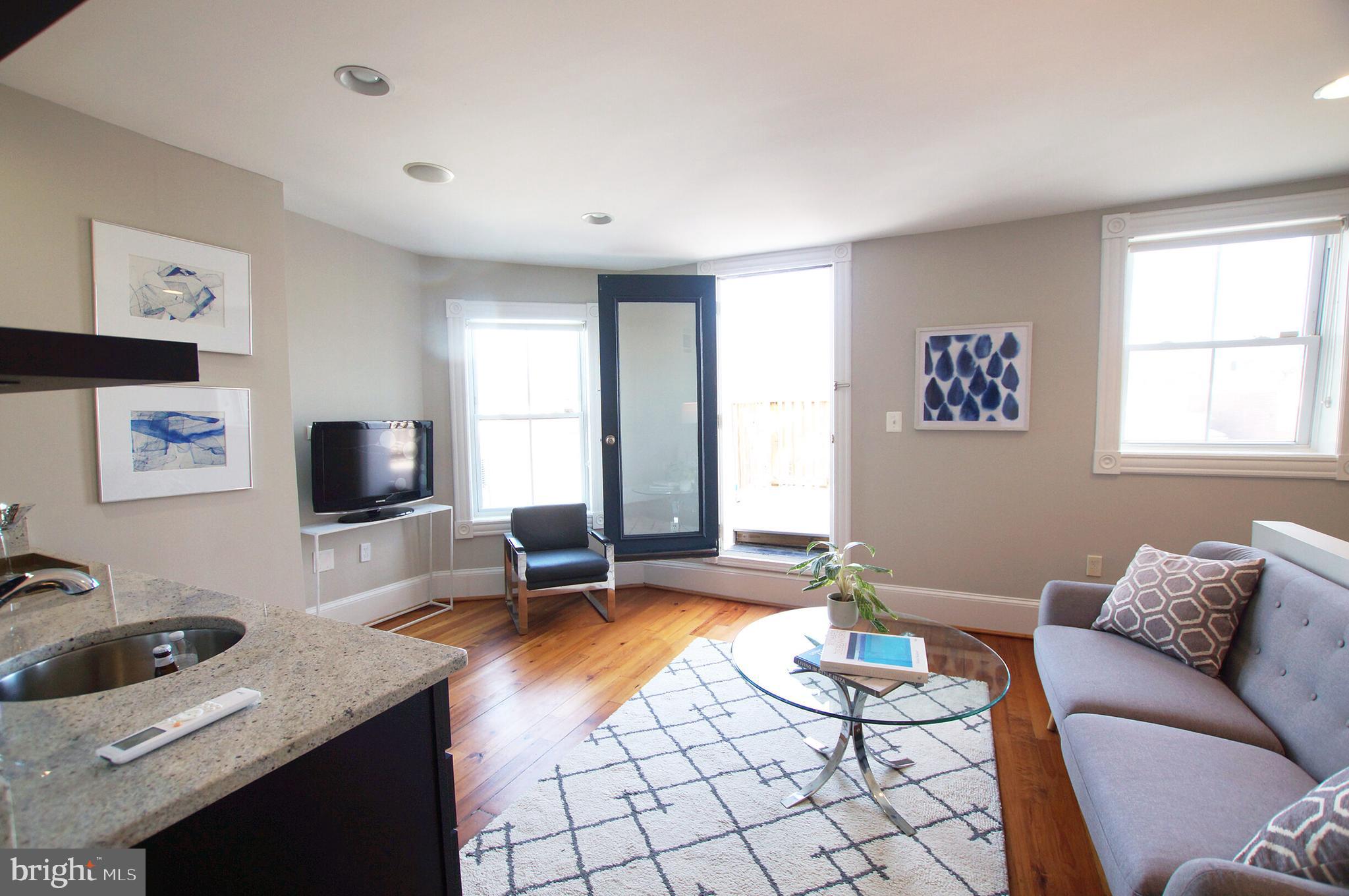 121 4th St NE