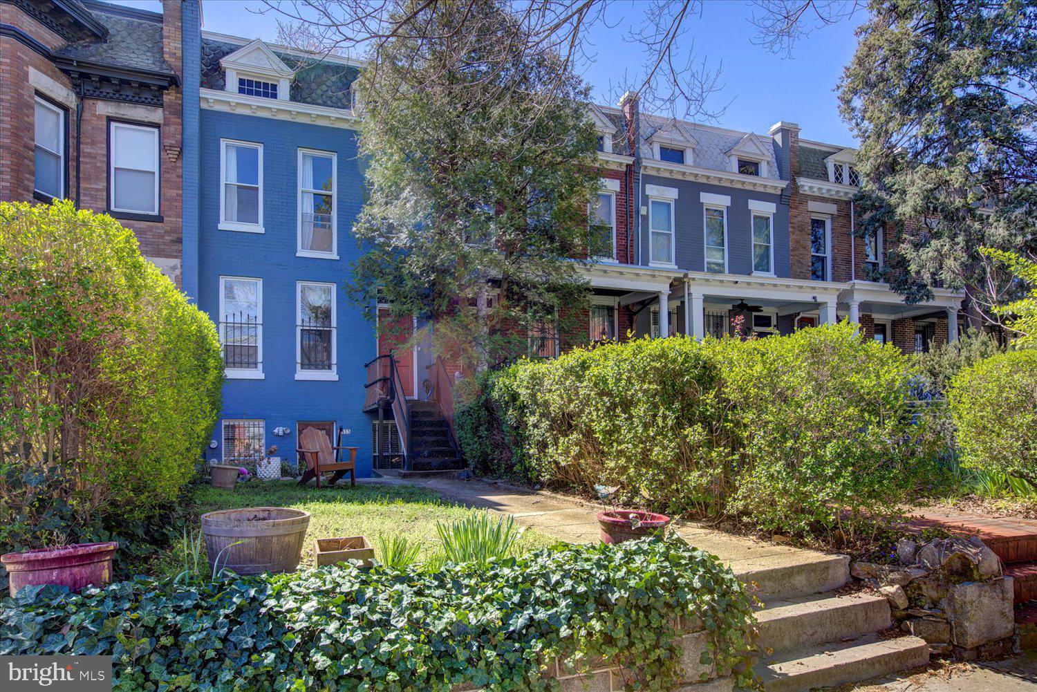 1435 E Capitol St SE