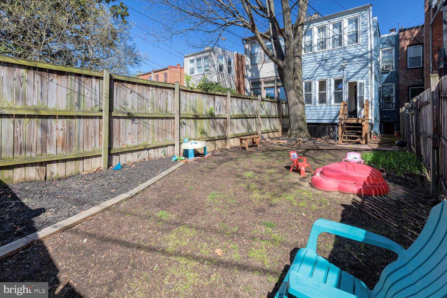 1435 E Capitol St SE