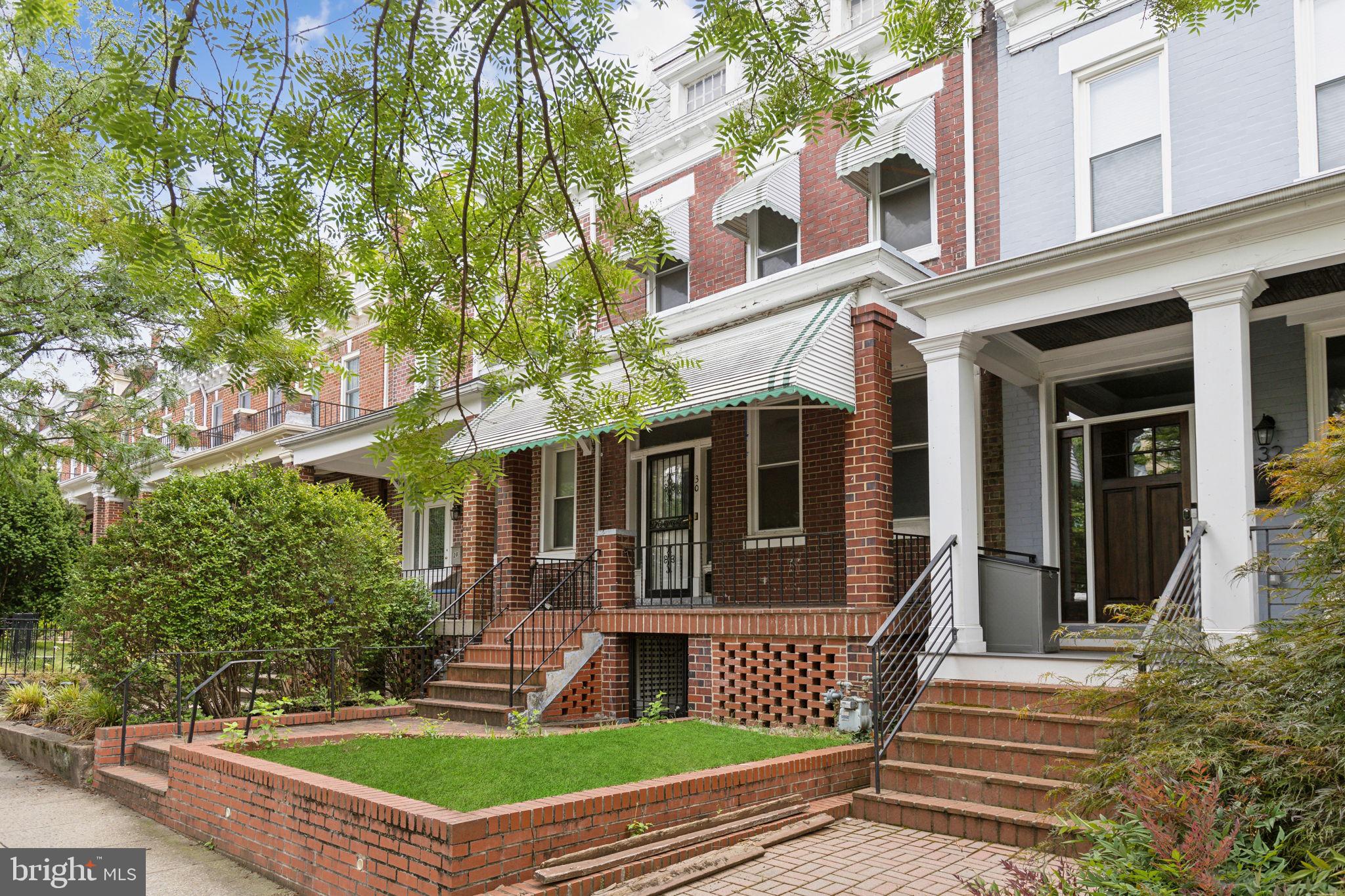 30 W St NW