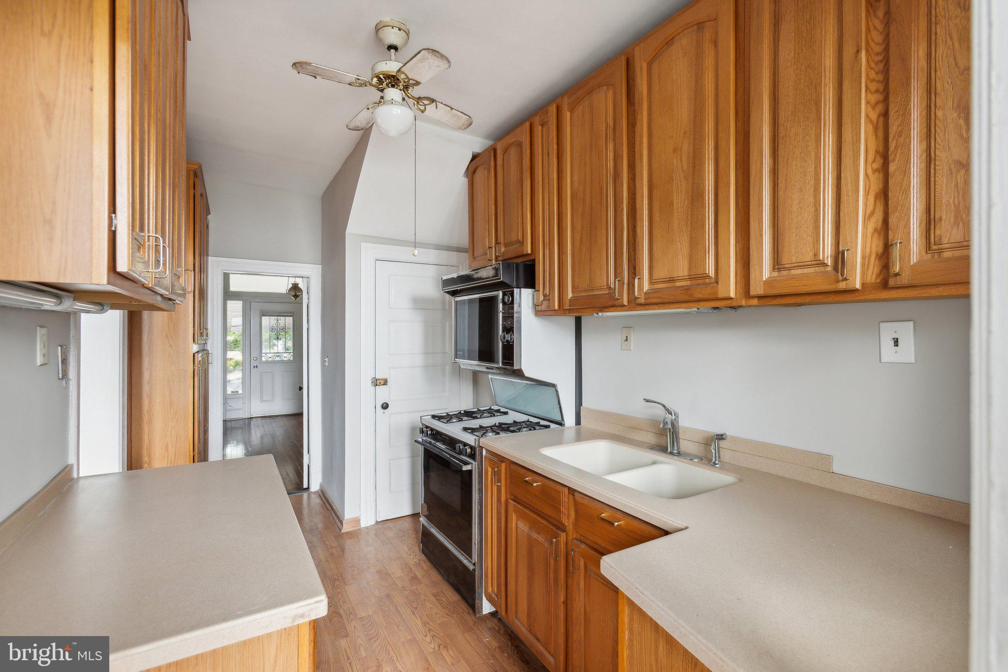 30 W St NW