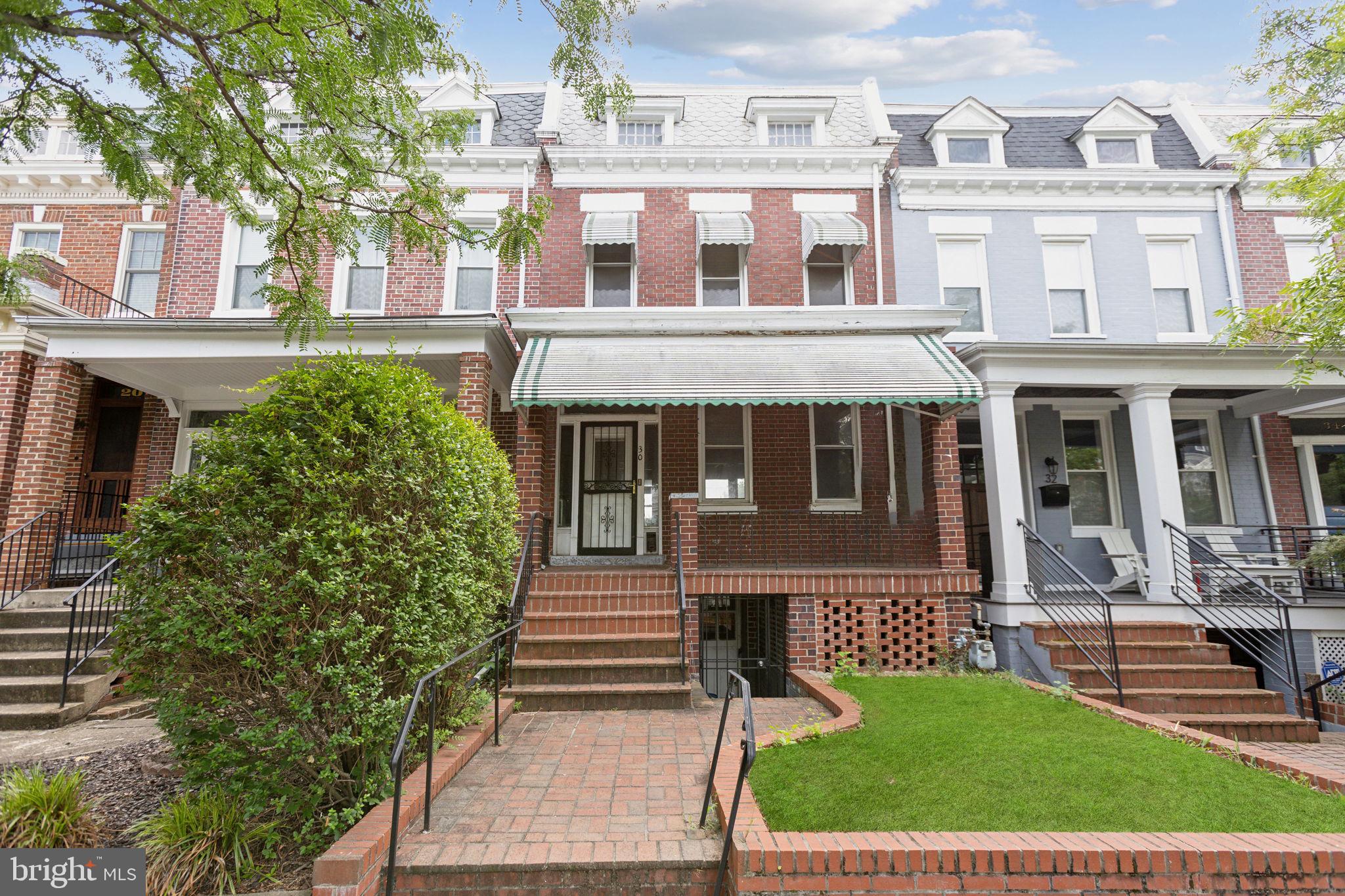 30 W St NW