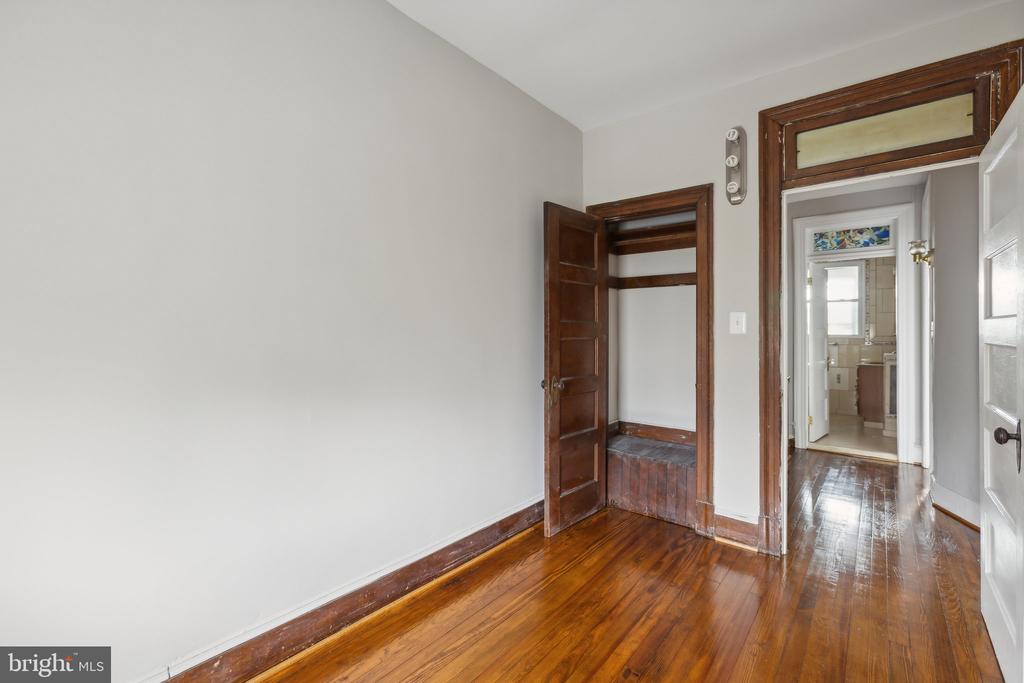 30 W St NW