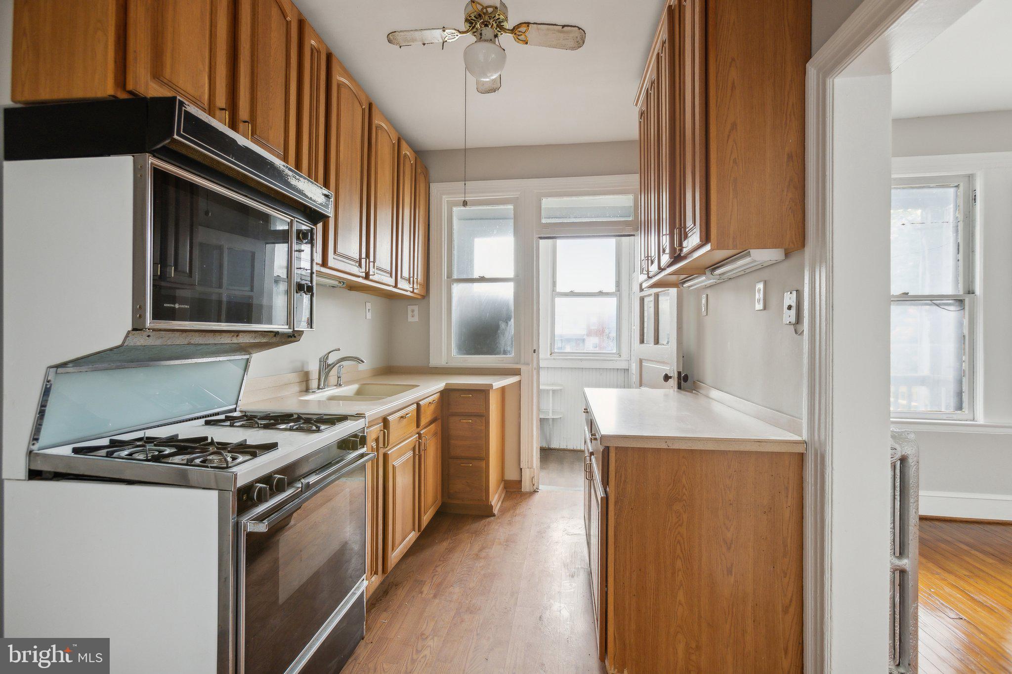 30 W St NW
