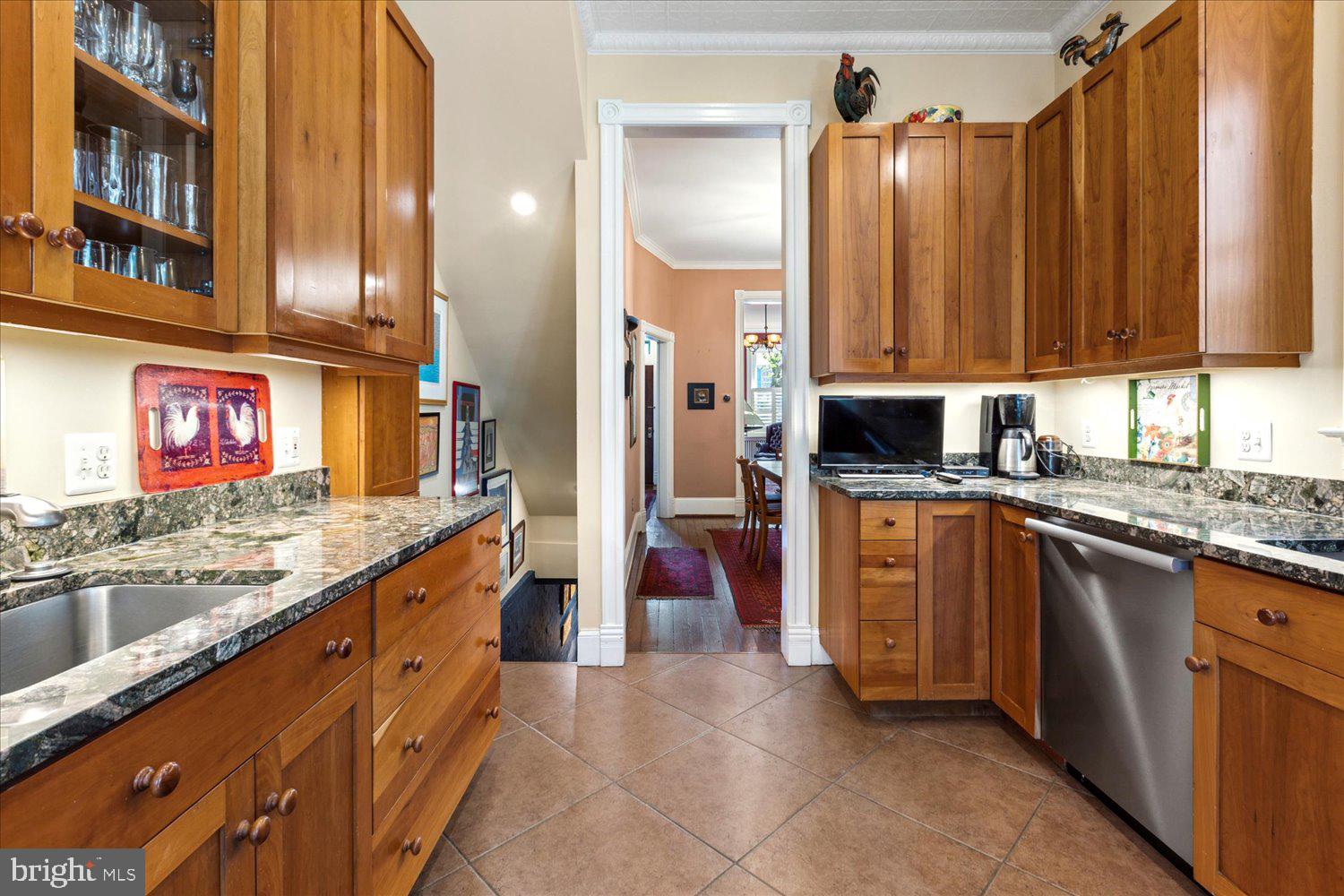 233 9th St SE