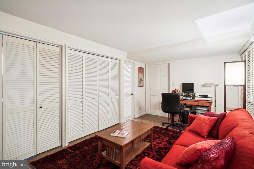 5350 42nd Pl NW