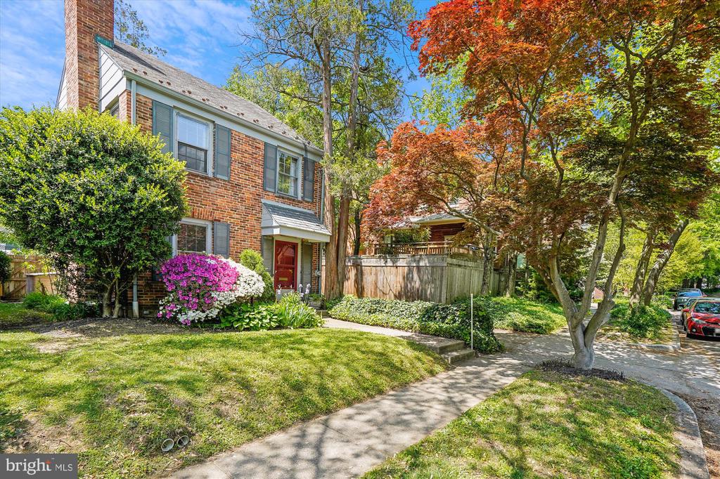 5350 42nd Pl NW