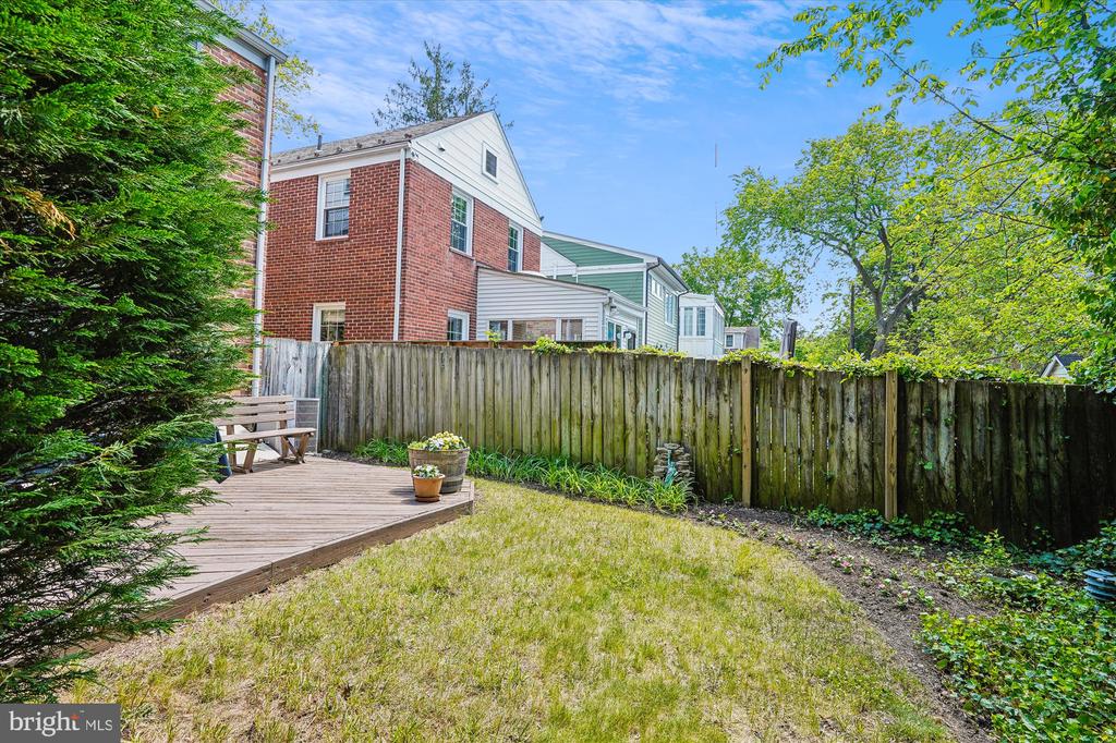 5350 42nd Pl NW