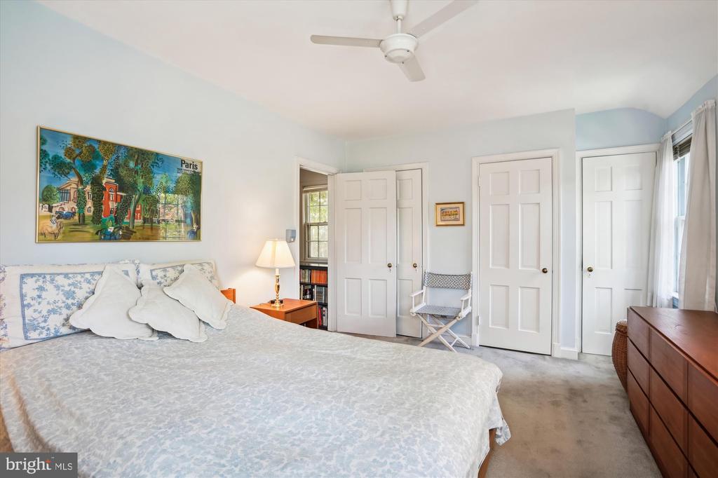 5350 42nd Pl NW