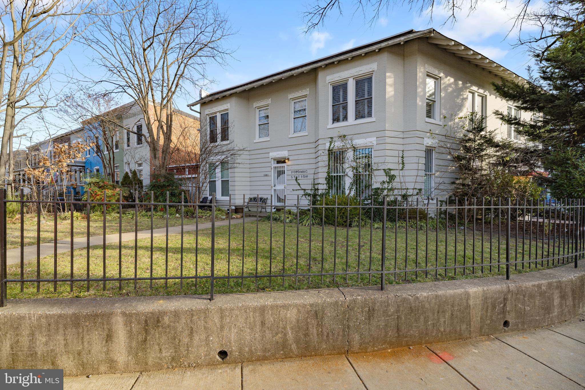 1401 Potomac Ave SE #4