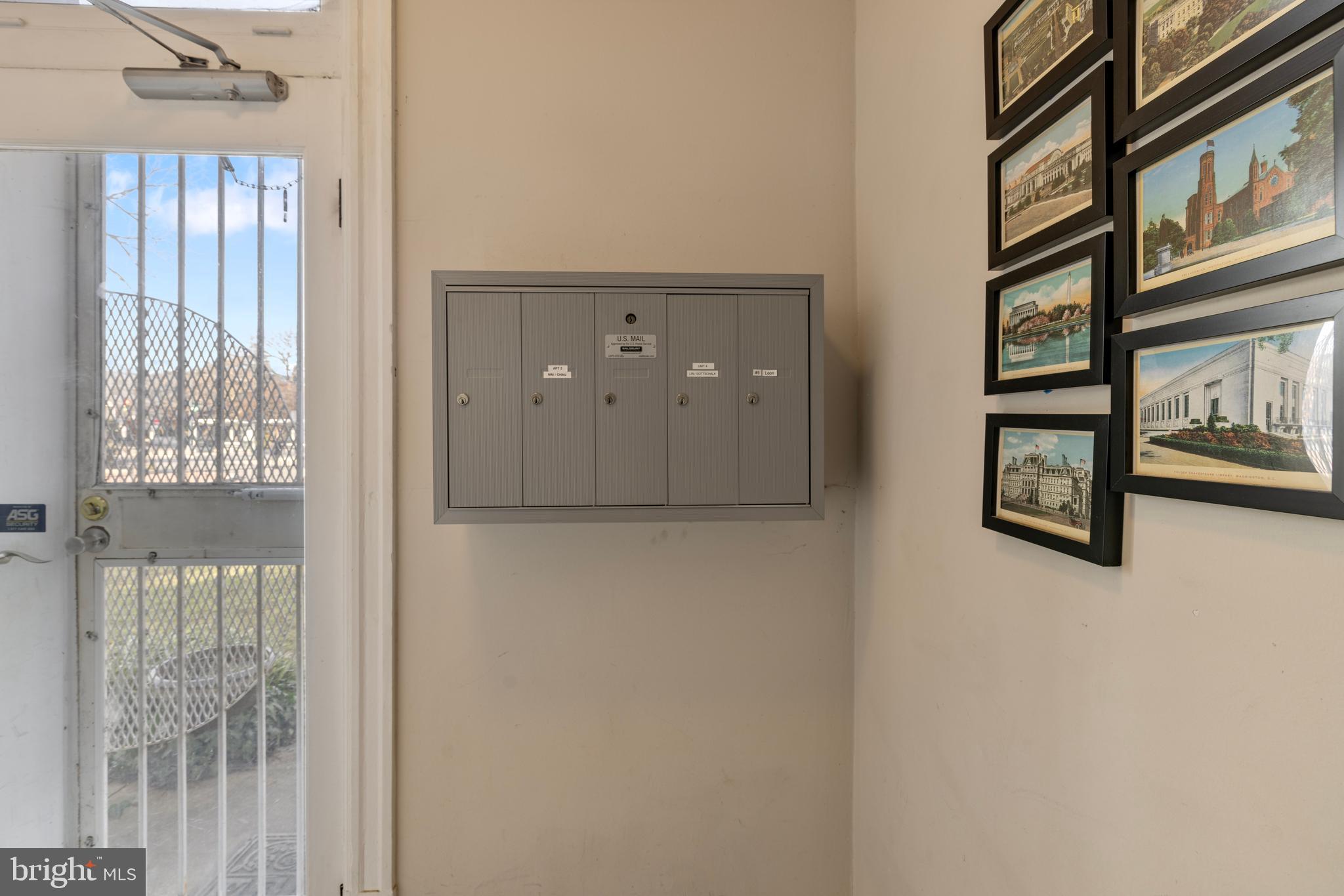 1401 Potomac Ave SE #4