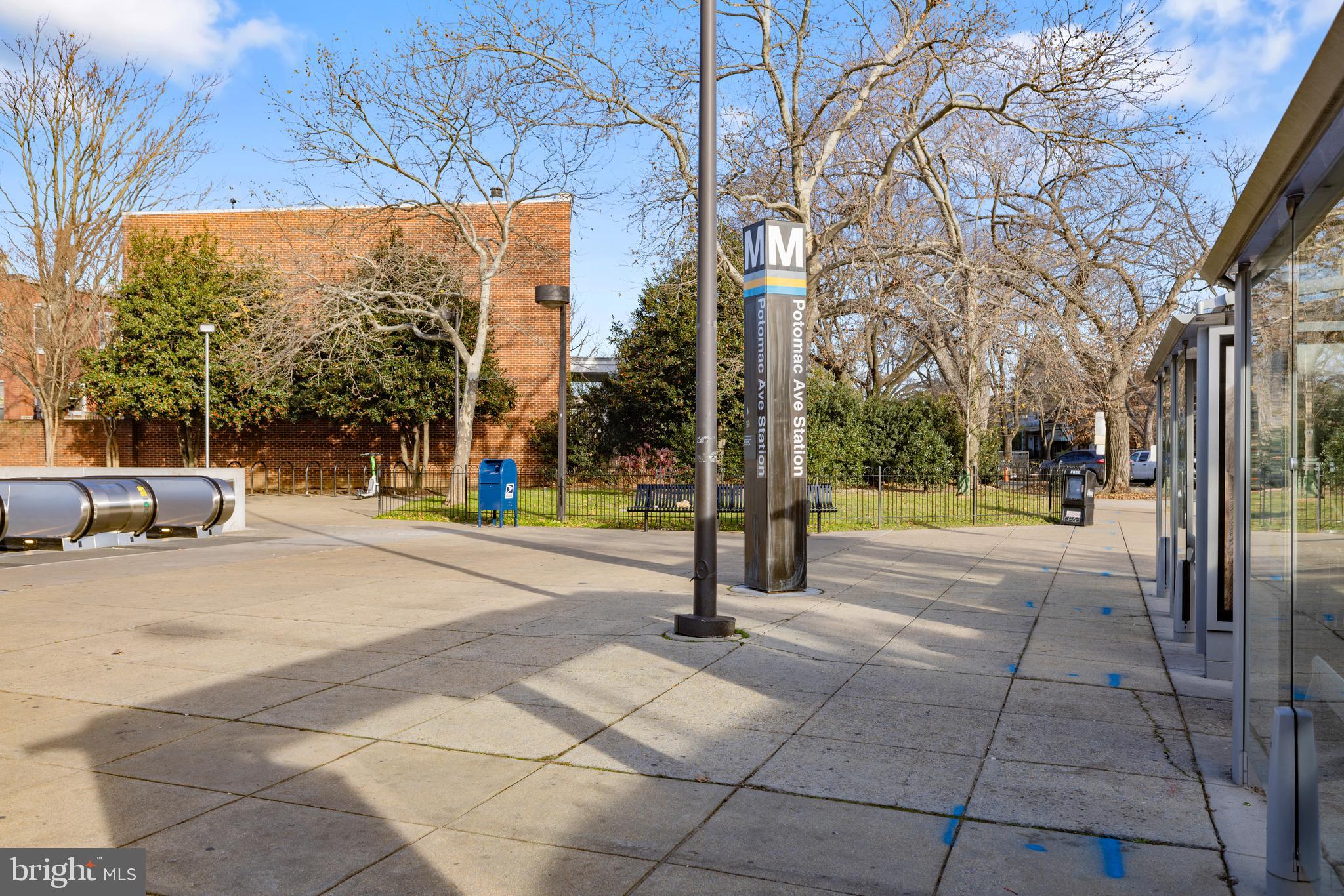 1401 Potomac Ave SE #4