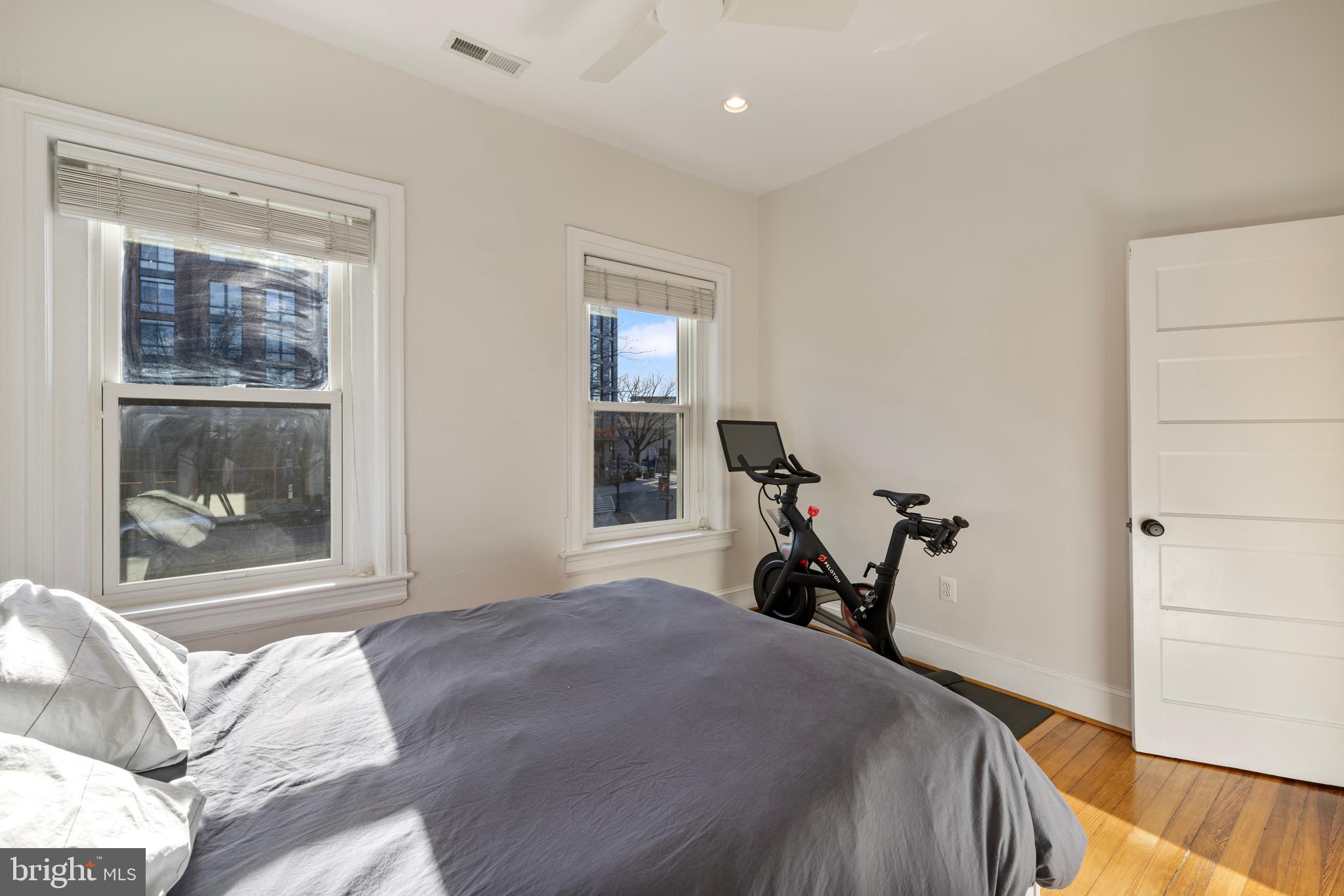 1401 Potomac Ave SE #4