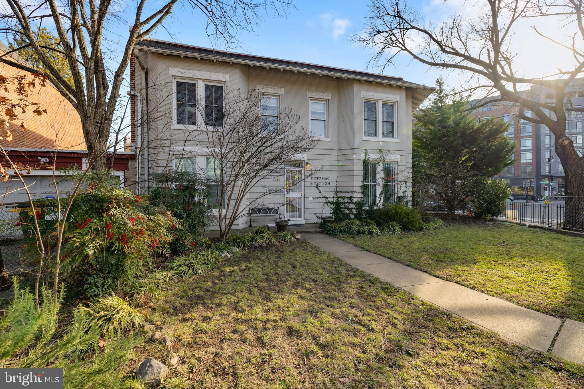 1401 Potomac Ave SE #4
