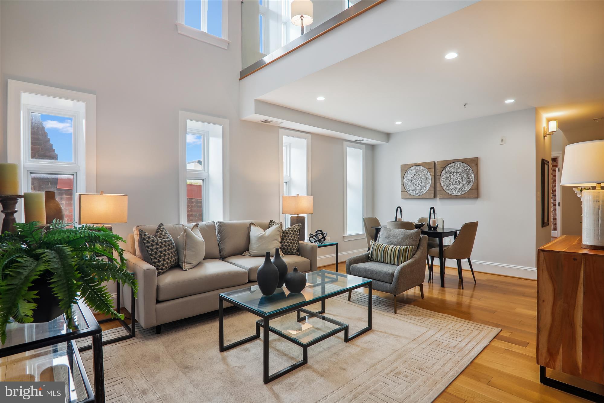 819 D St NE #36